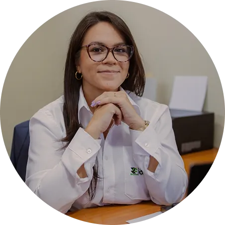 Equipo de trabajo en oficina corporativa